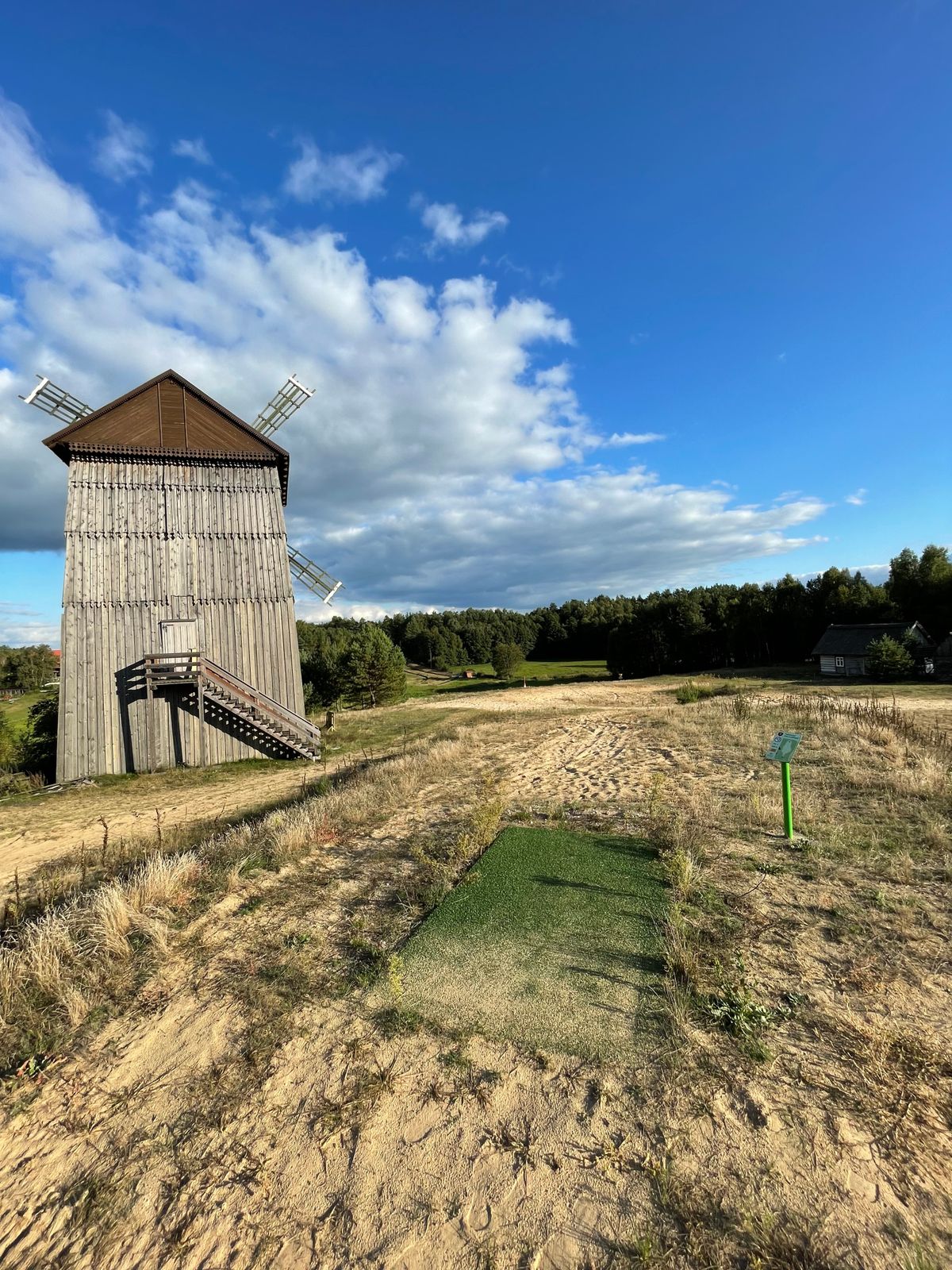 Hole 9 tee