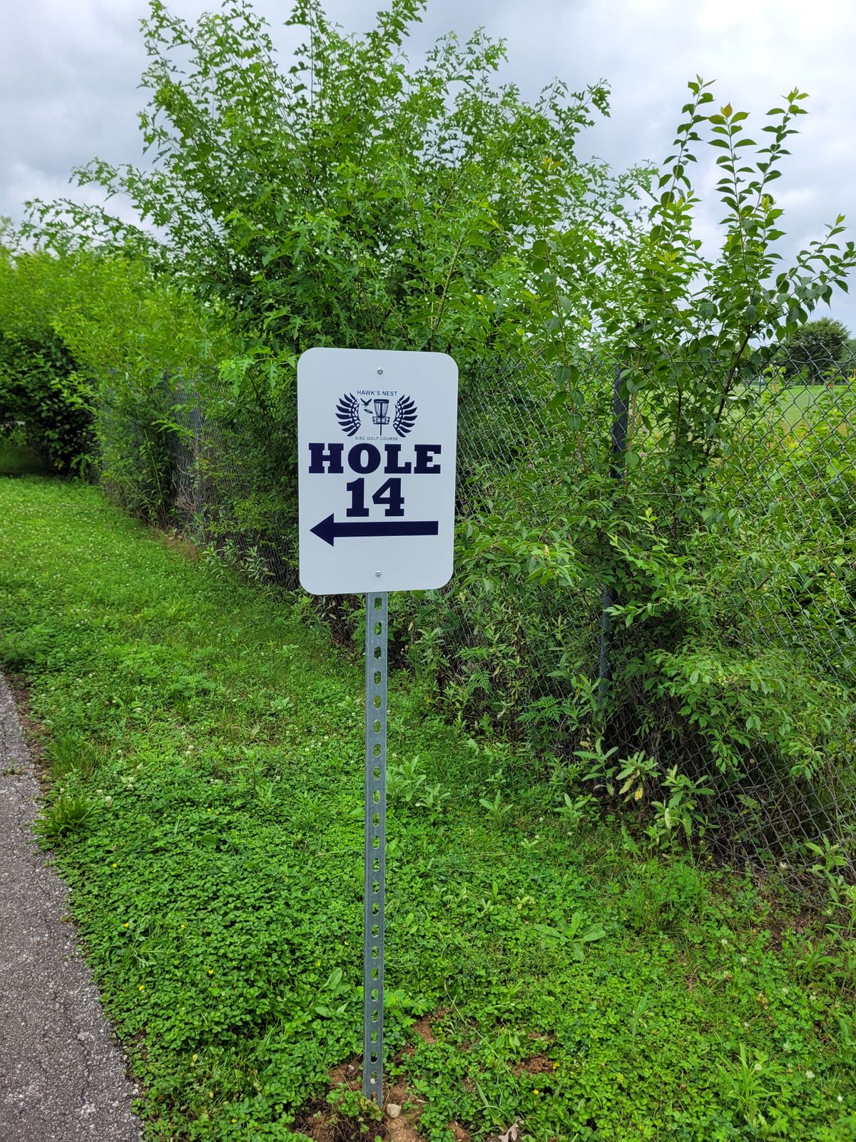 New sign for the path to Hole 14