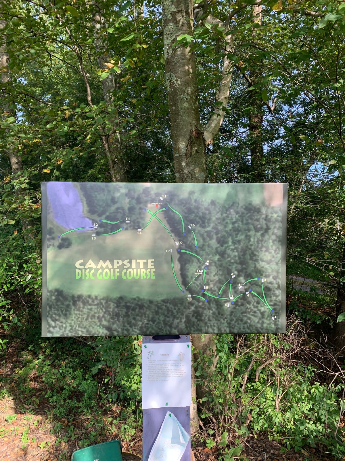 Course layout sign by hole #10 basket.