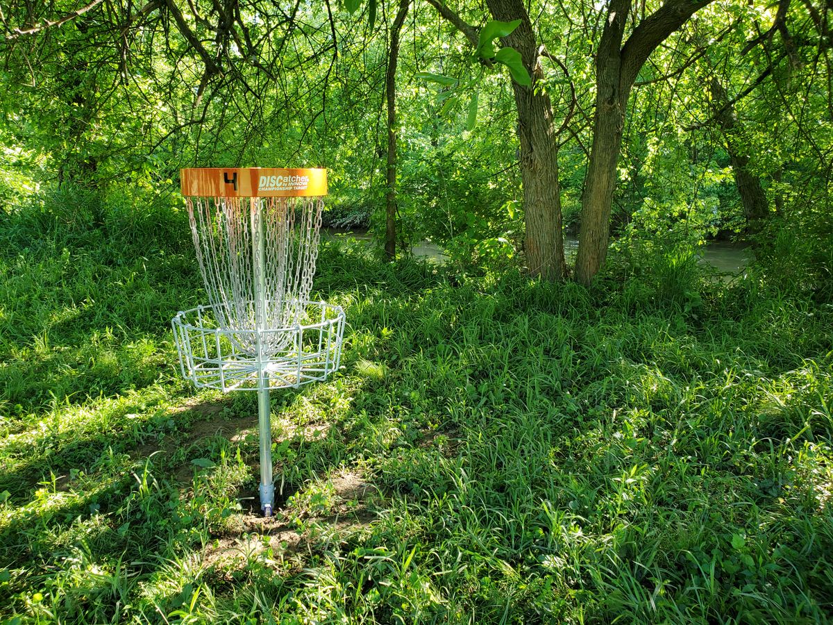 Hole No. 4 ... 252 feet, Par 3