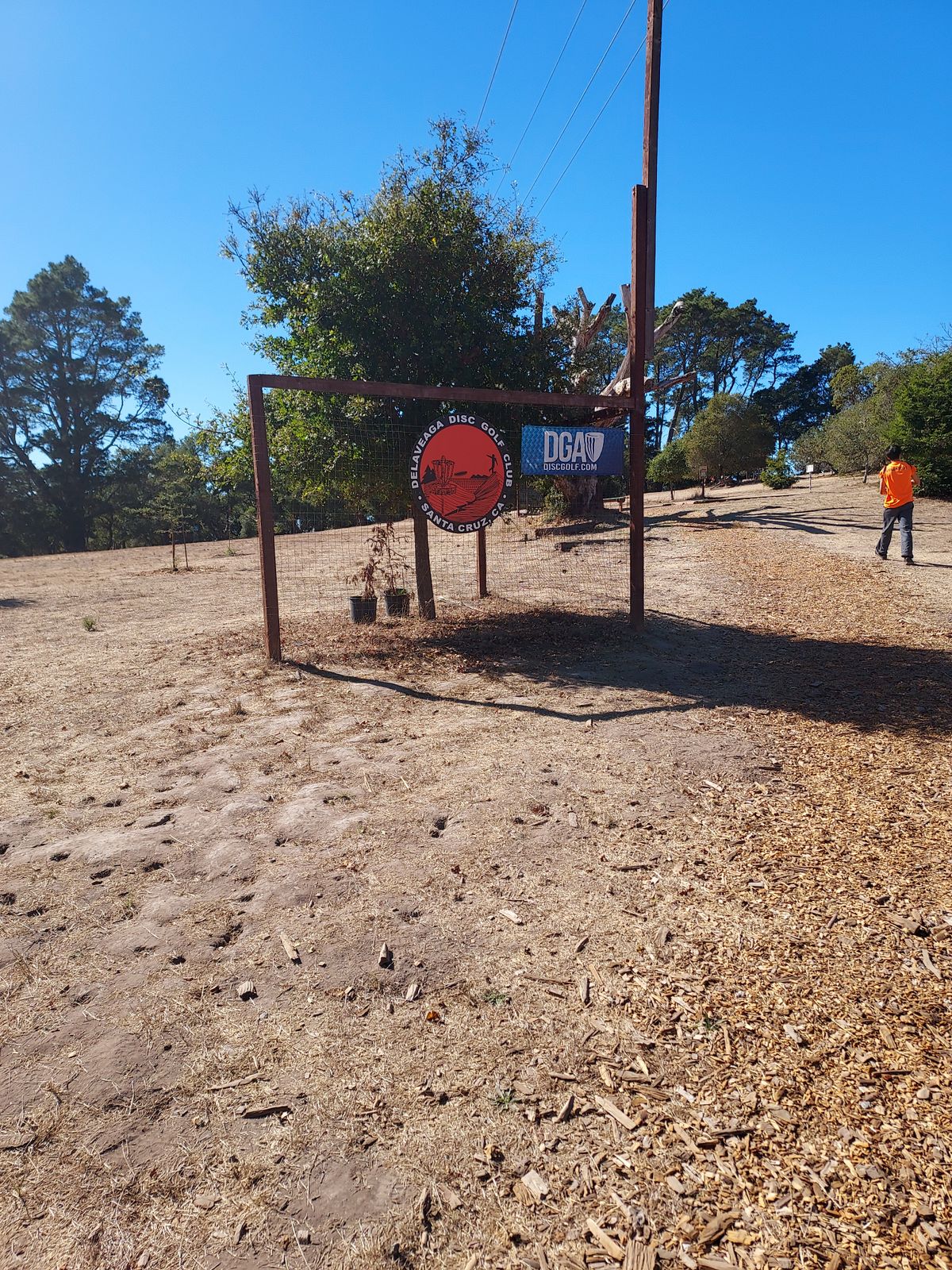 Big sign before hole 1
