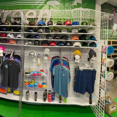 Apparel, putting zone and the largest bag selection around!