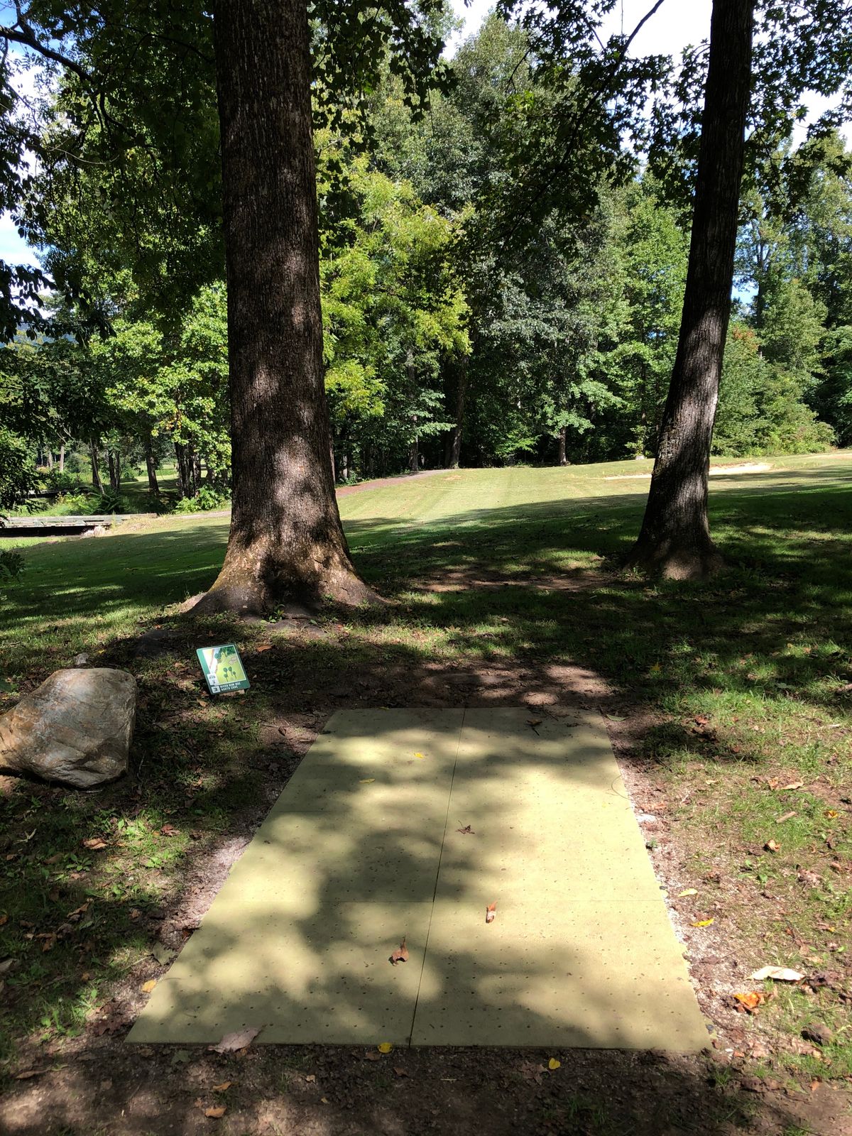 Hole 3 Teepad