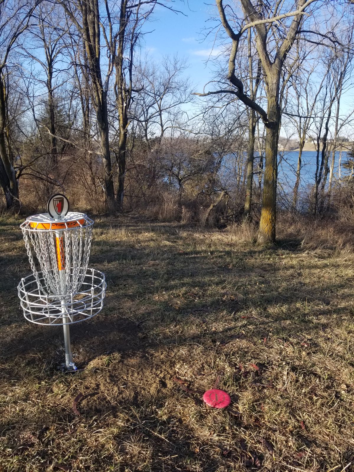 Mid-range discs and putters really only needed for the average player on this course. Very fun with a great view of Lake Panorama.
