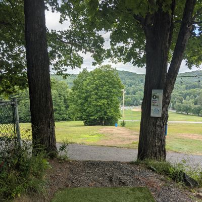 Hole 8 tee pad