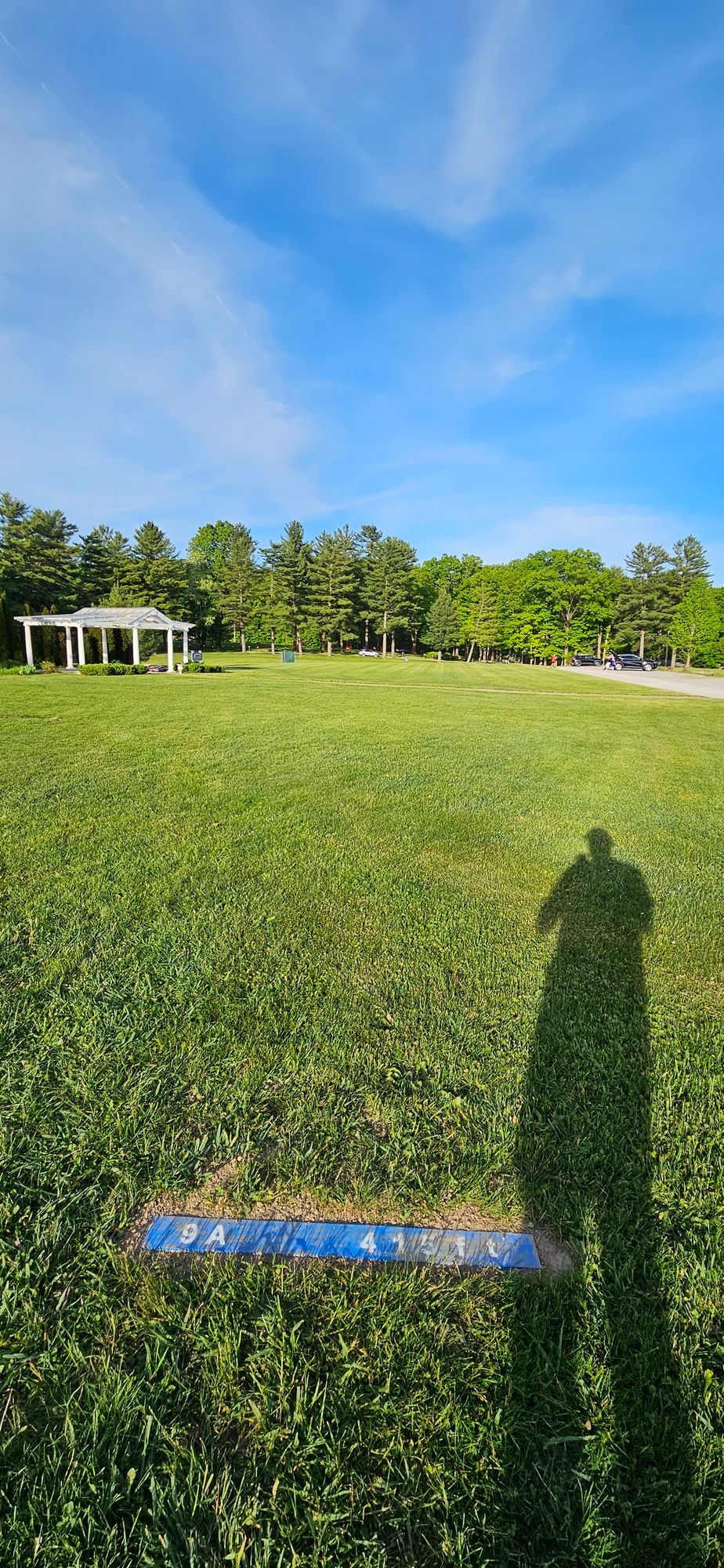 View from the long tee on hole 9 towards the basket. 