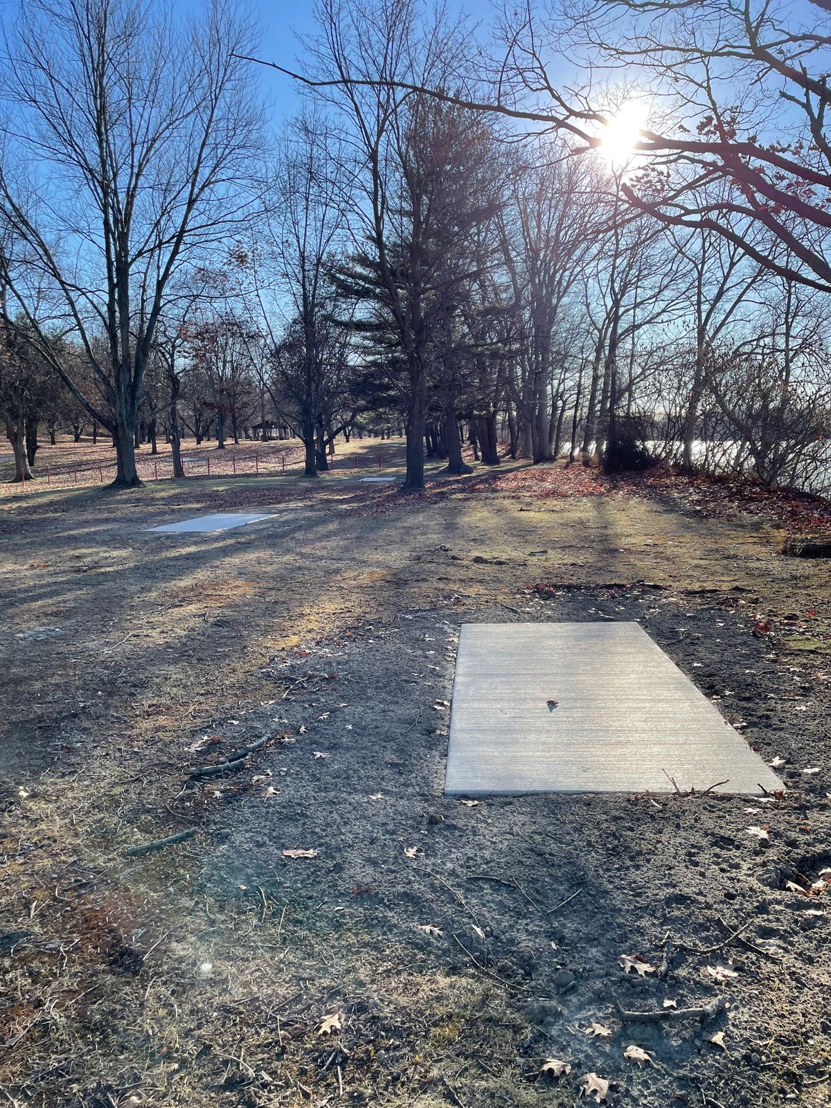Hole 1 Blue and white tees