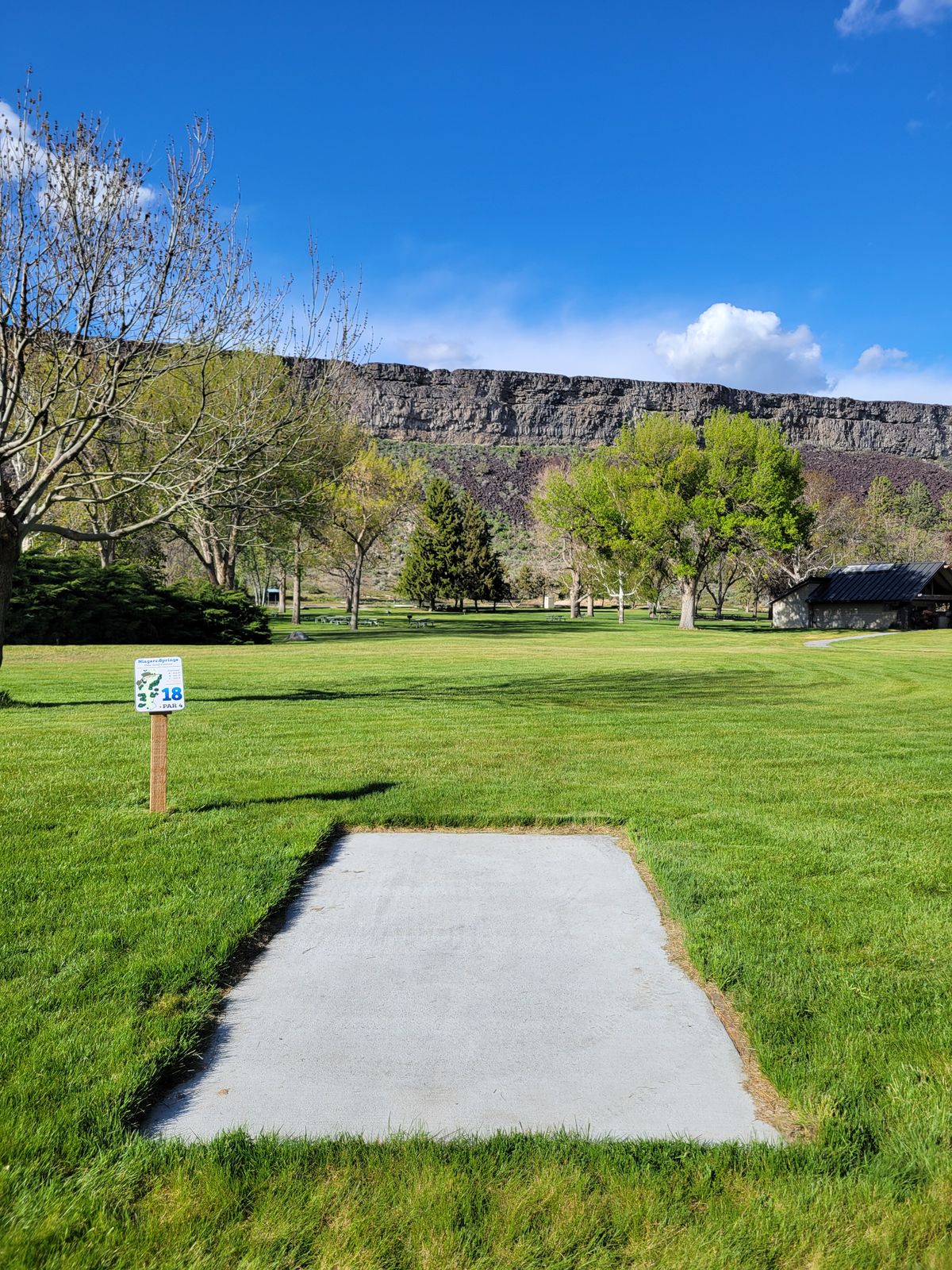 Hole 18 teepad