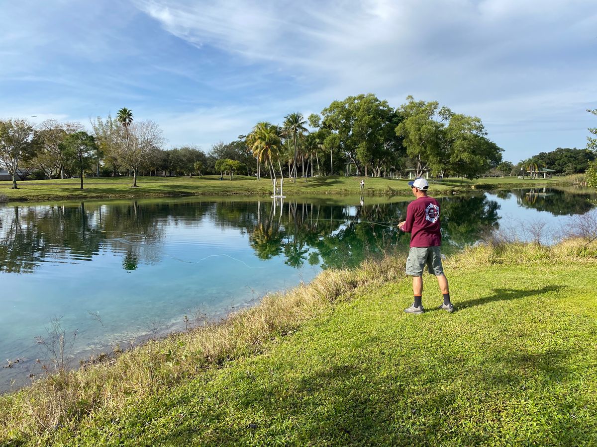 Thanks to this fly fisherman he was able to retrieve my disc. (Floater)