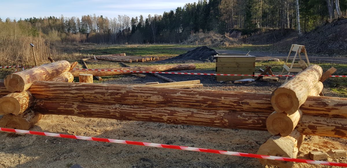 Vindskydd med grillplats i "söderläge" byggs i anknytning till drivingrangen