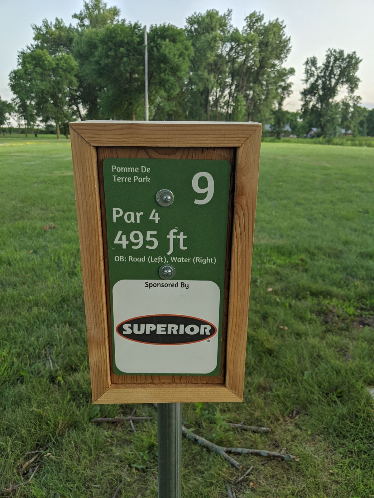 Hole 9 tee sign