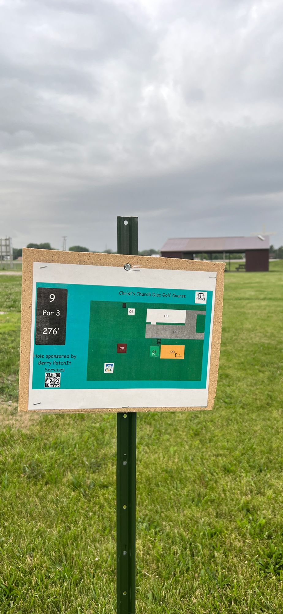 hole 9 sign/pad