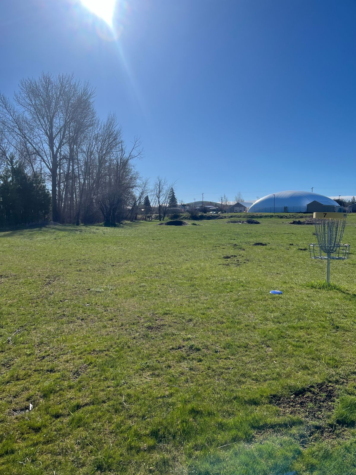 Hole 9 fairway looking towards the basket