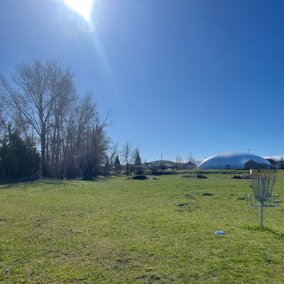 Hole 9 fairway looking towards the basket