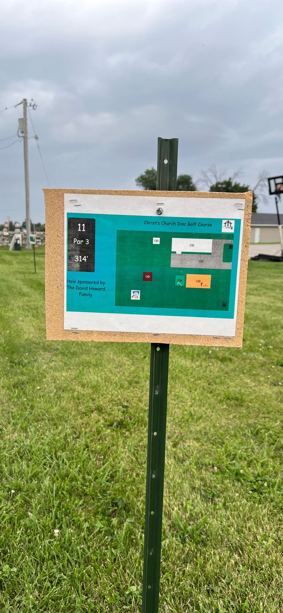 hole 11 sign/pad