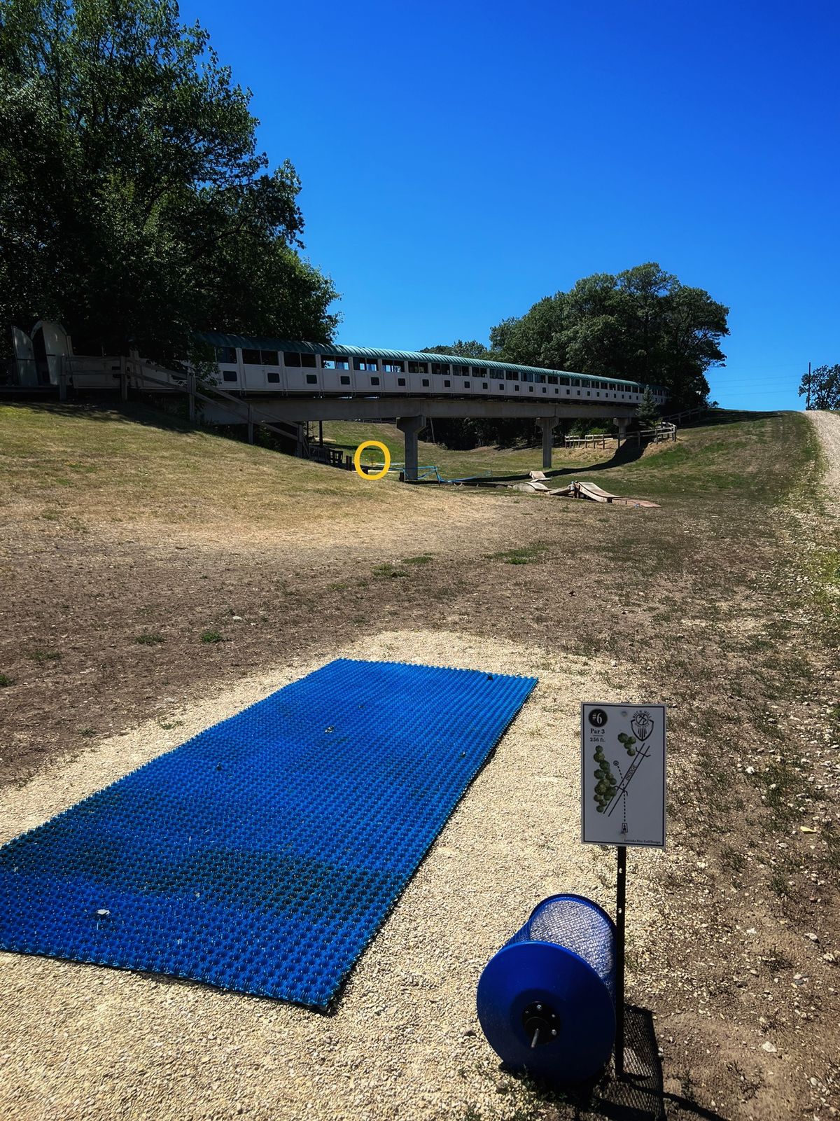 Hole 6 - Choose left or right of the column to slide up to the pin.