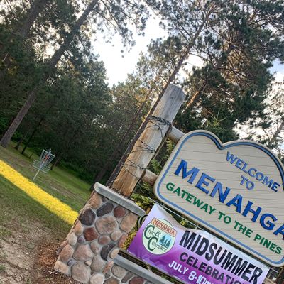 View of sign near the entrance to the campground/disc course.