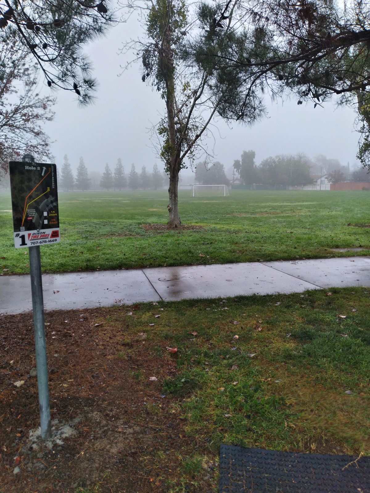 Foogy morning hole 1