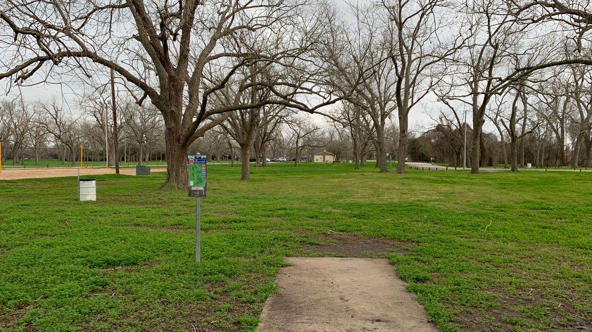 Hole 21
