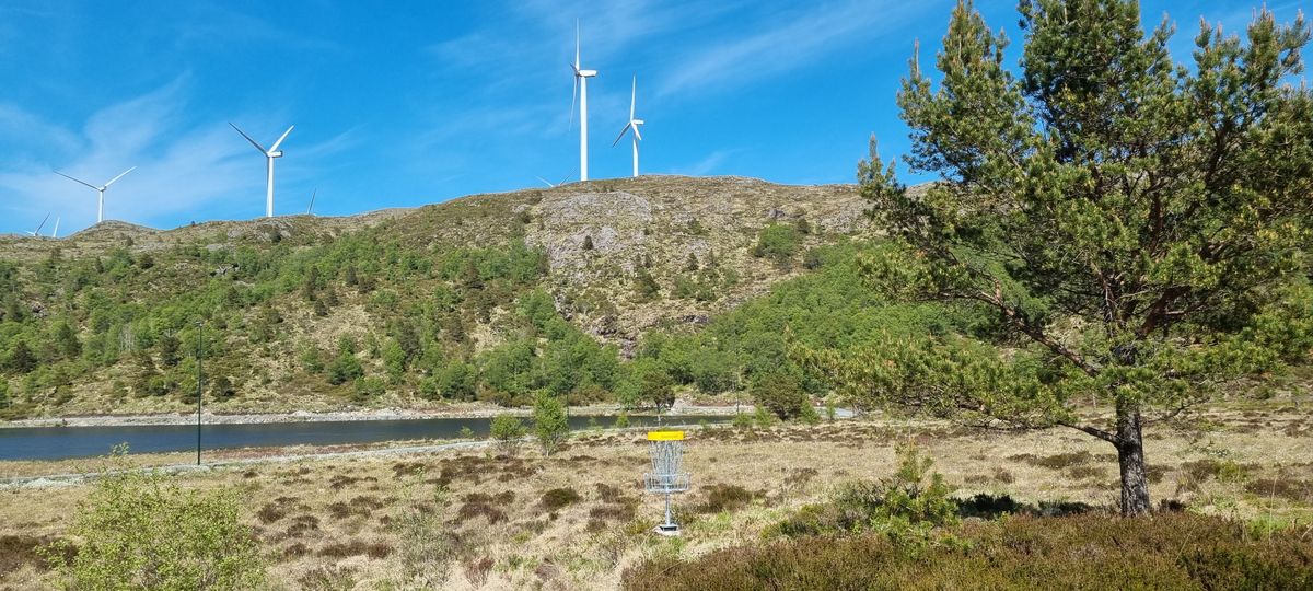 Flott område rundt Olstjødno - Hol 9