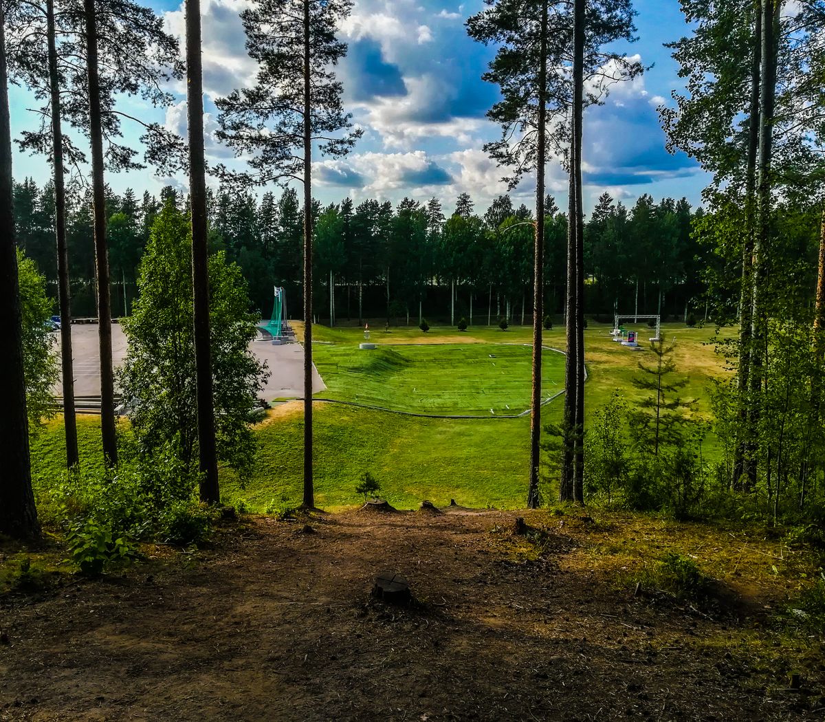 Pro 18 Green-island is all artificial turf