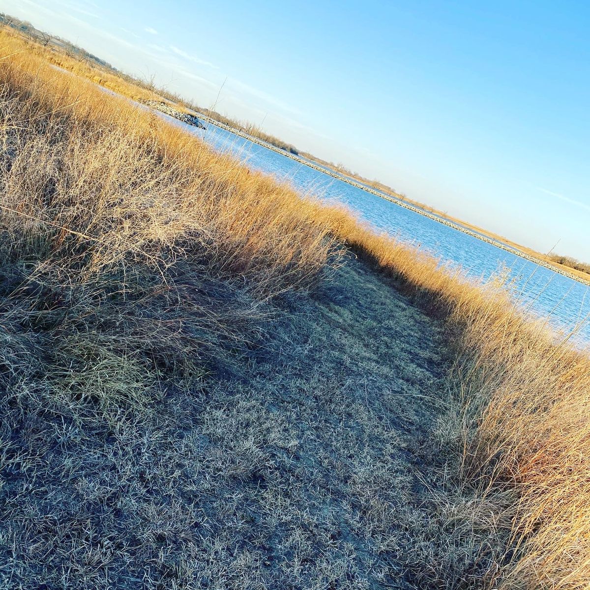 Trails between holes