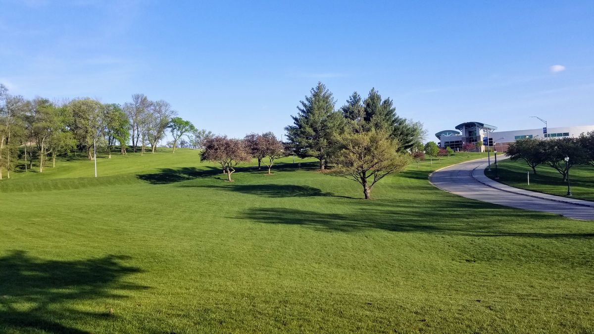 hole 10