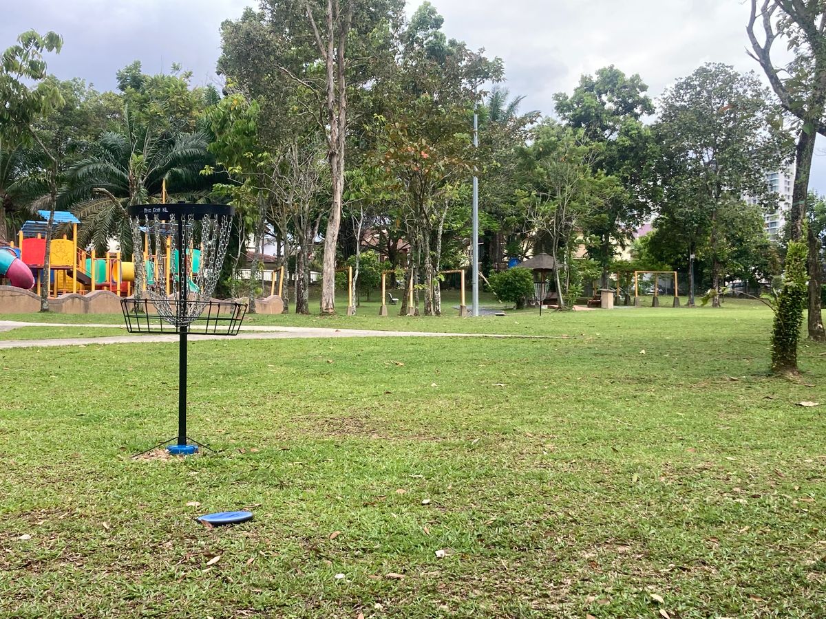 Hole 5 in the foreground. Hole 7 in the background.