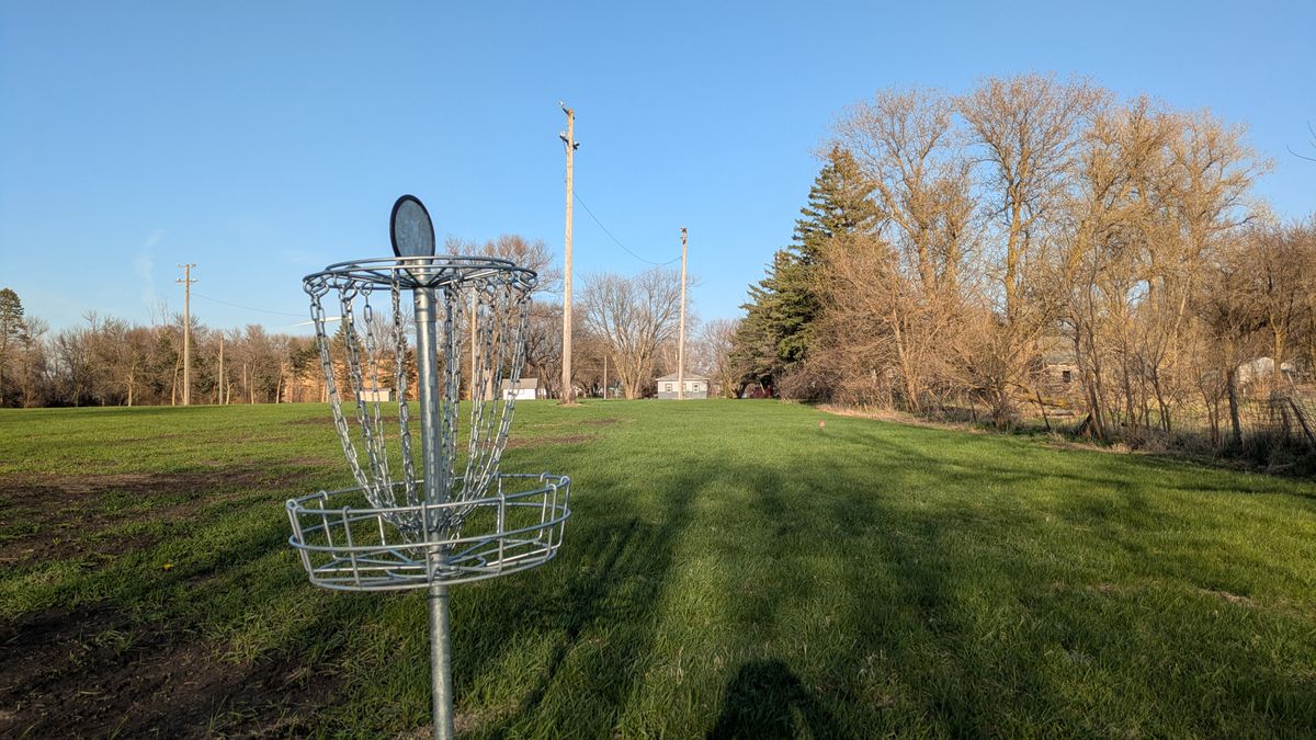 Tee #9, Basket 8