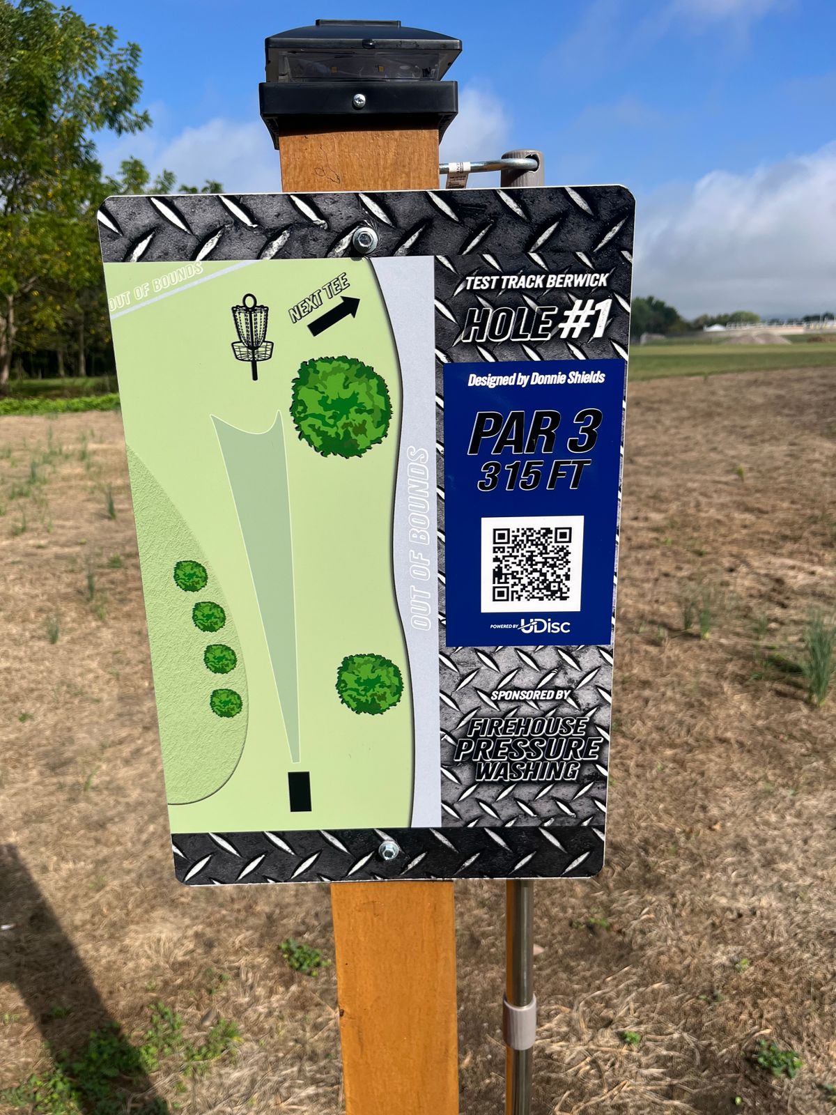 Hole 1 tee sign