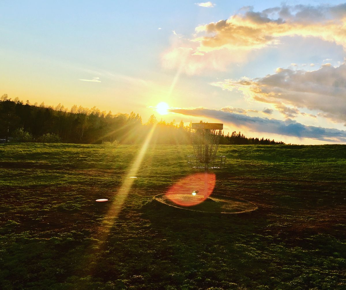 Toukokuussa auringonlaskun aikaan kävi heittelemässä.