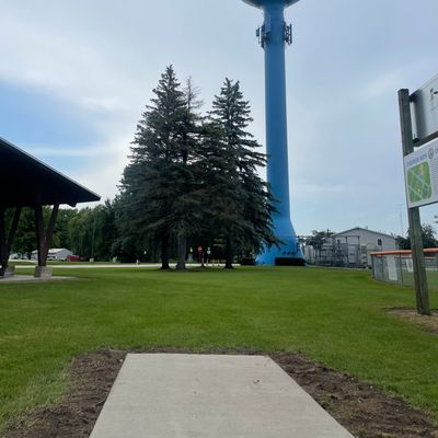Hole 1 tee pad