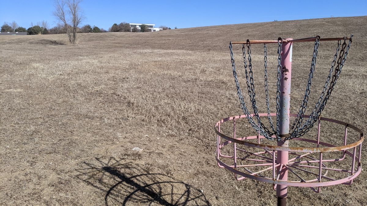 Tee #4 (basket 1)