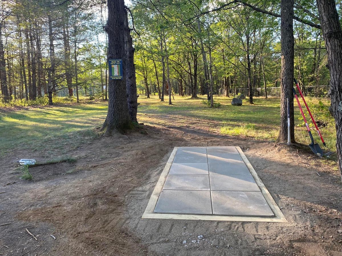 Tee 16