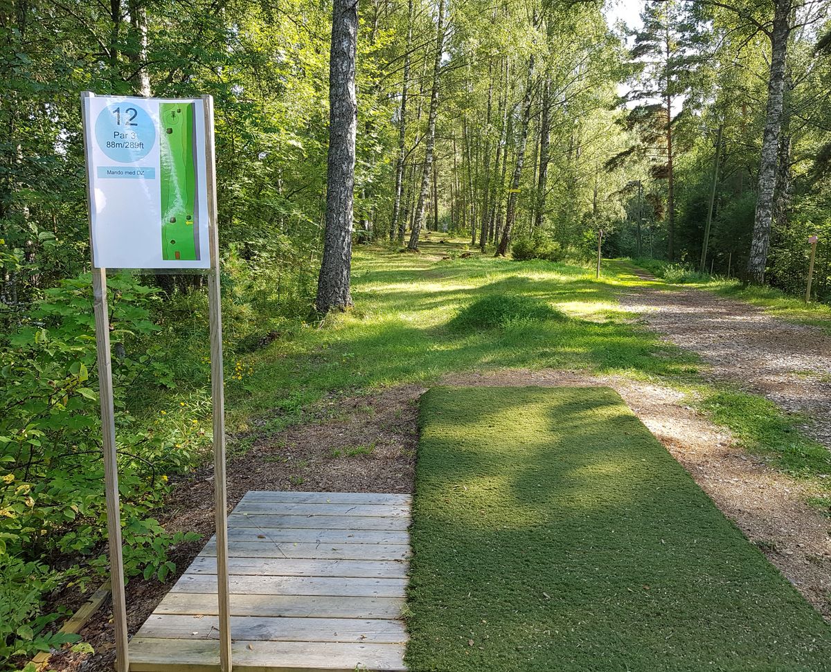 15 Aug 2020 - Tee hål 12