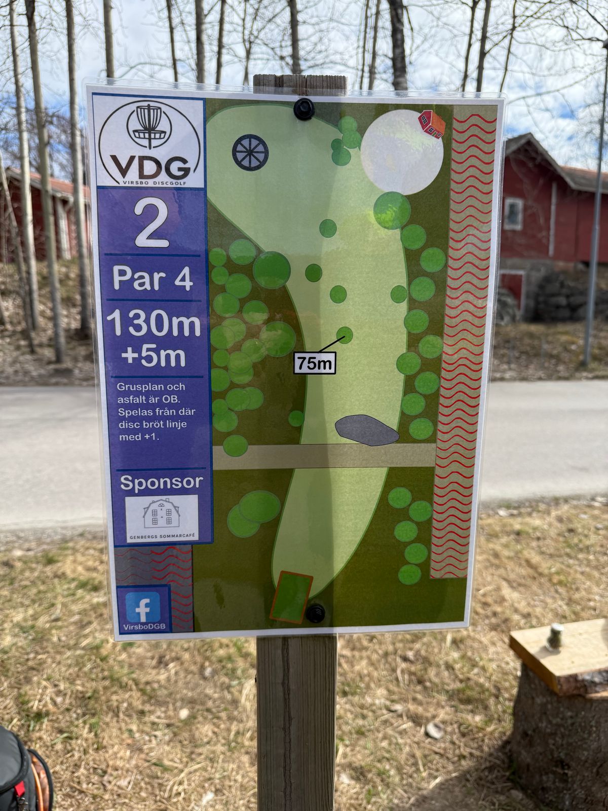 Hål 2 - Par 4 - 130m