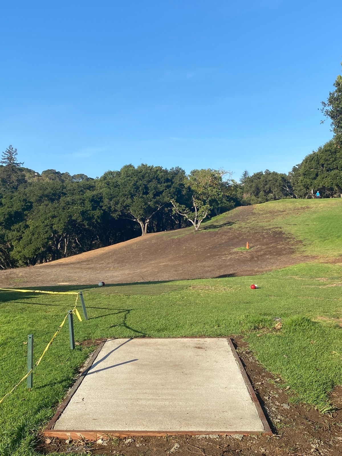 Short tee for hole 4