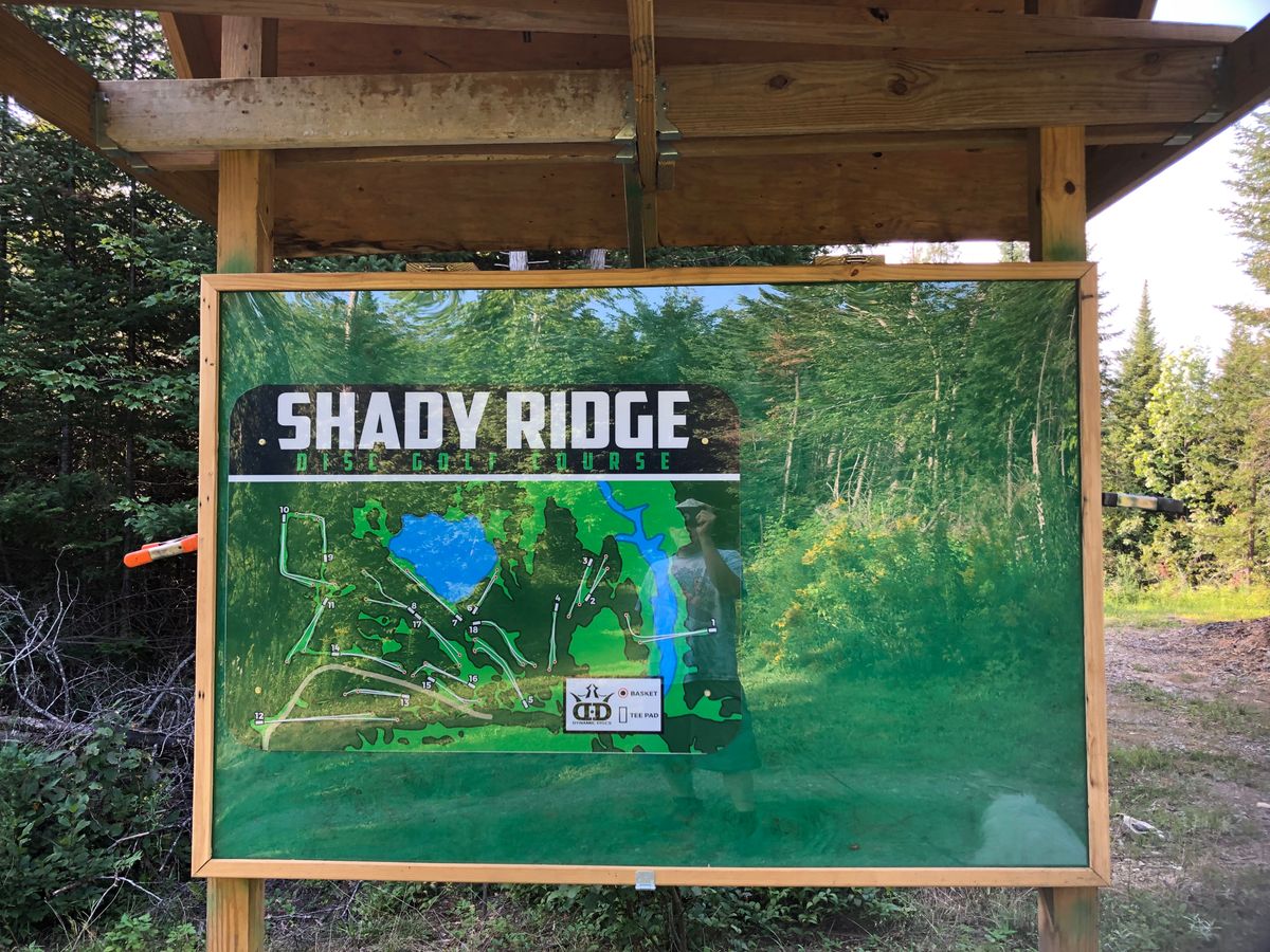 Course Kiosk in front of entrance to basket 1