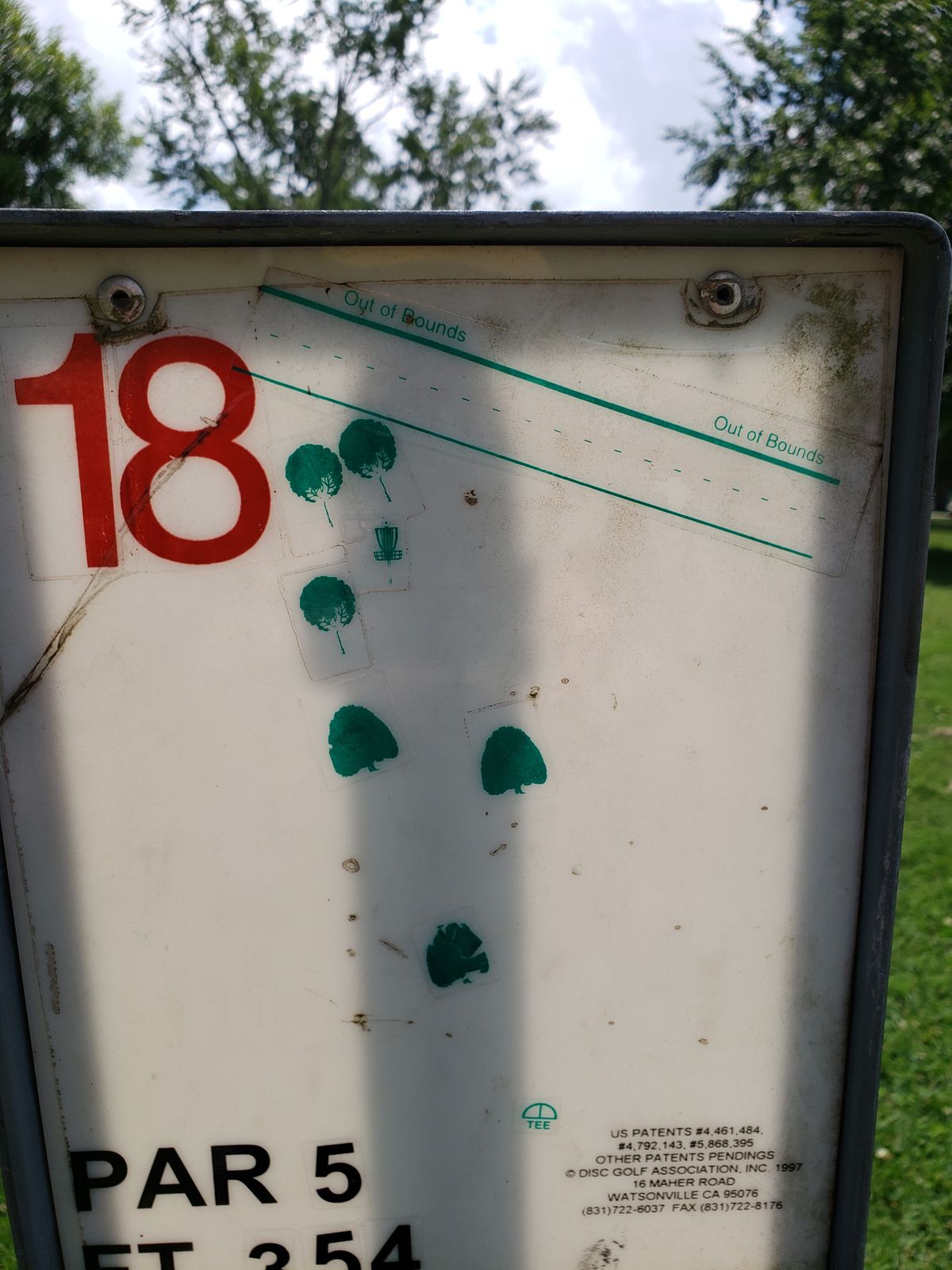 #18 Tee Sign