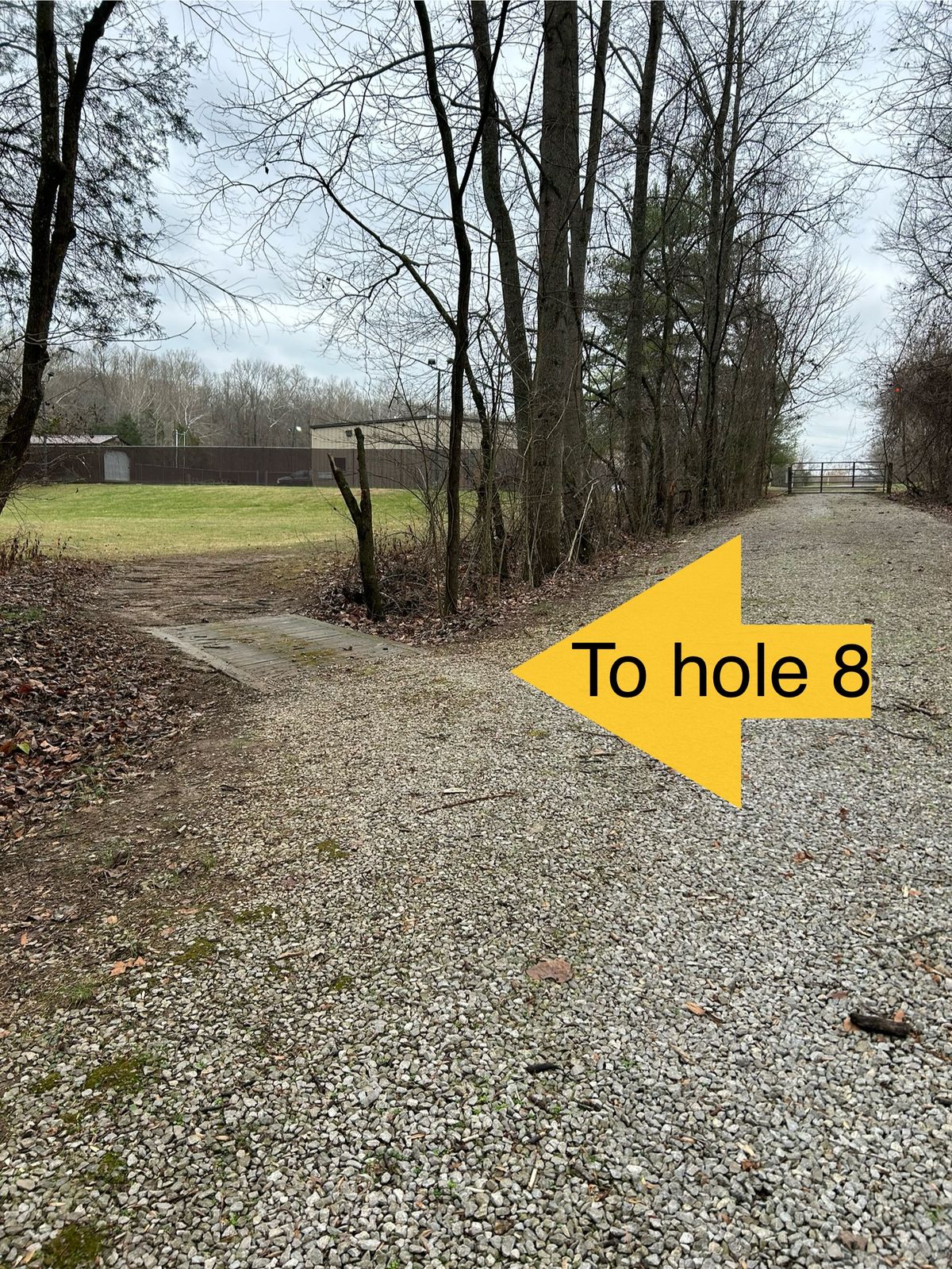 Direction sign to Hole 8