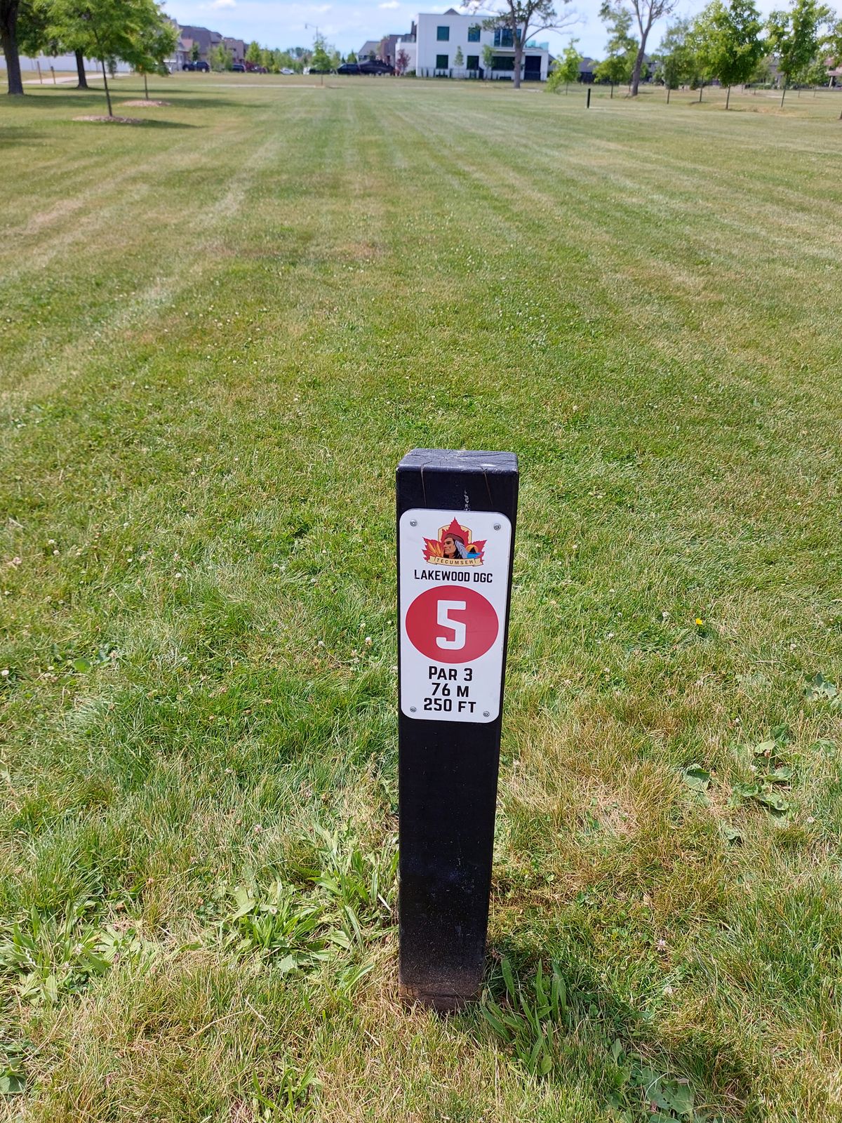 Hole sign 5 🍁🌳🍁🌳🍁