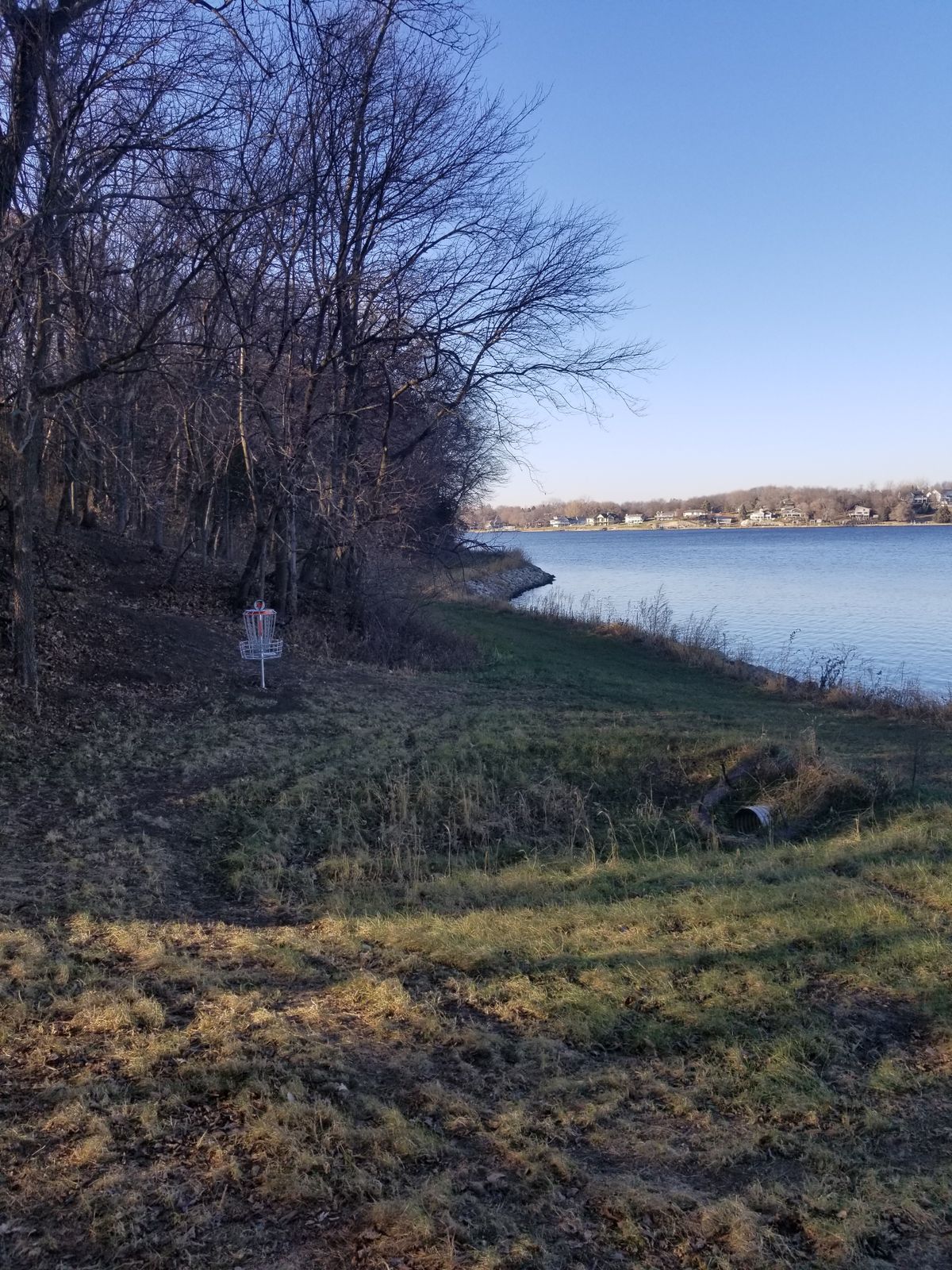 Landscaping and home design are excellent for the easy to moderate difficulty of the course. No real risk of losing discs into the water either.