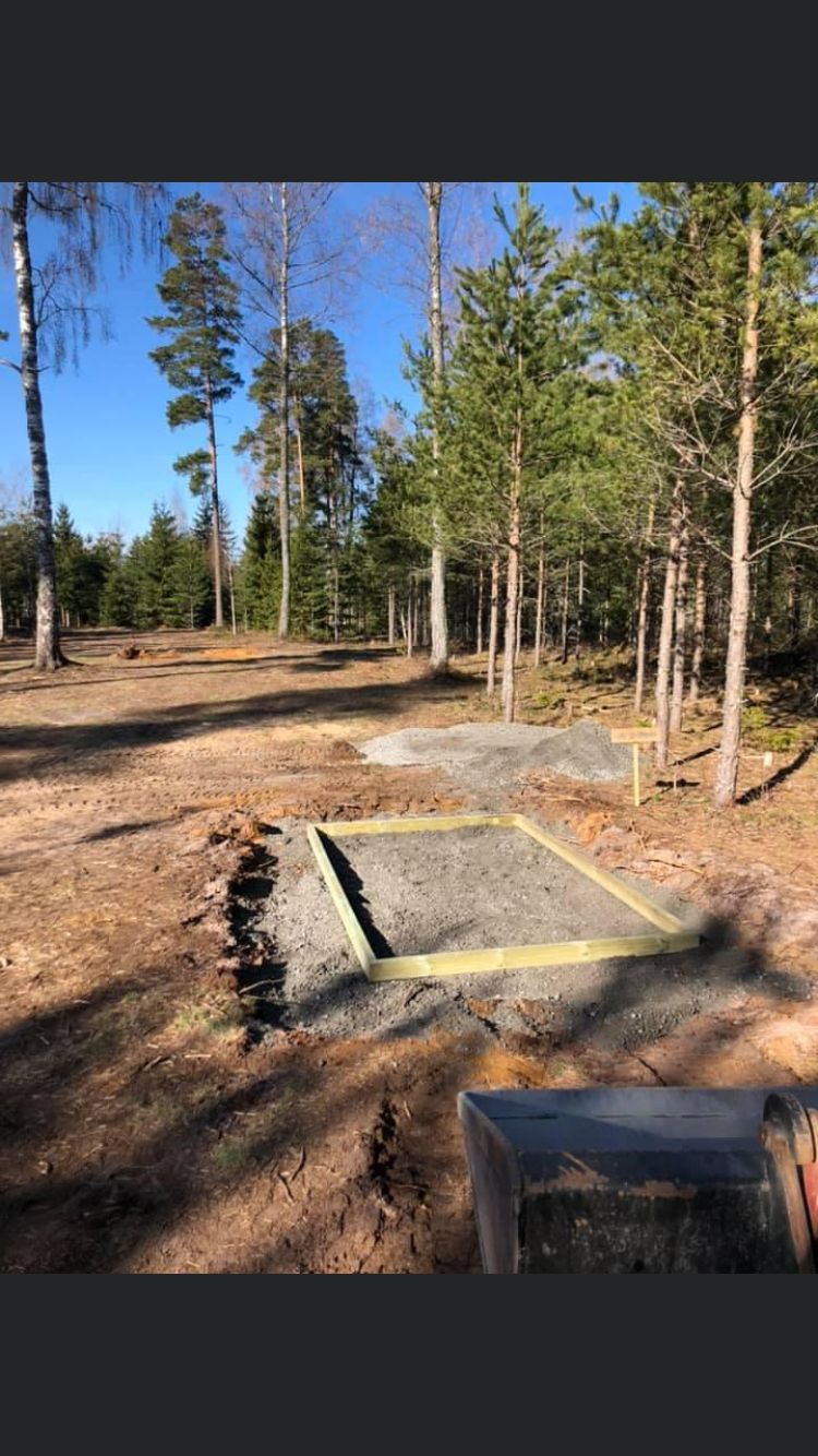 Byggandet av främre tee på hål 10