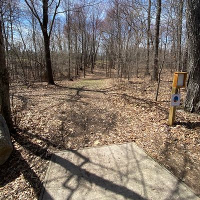 Hole 2 tee
