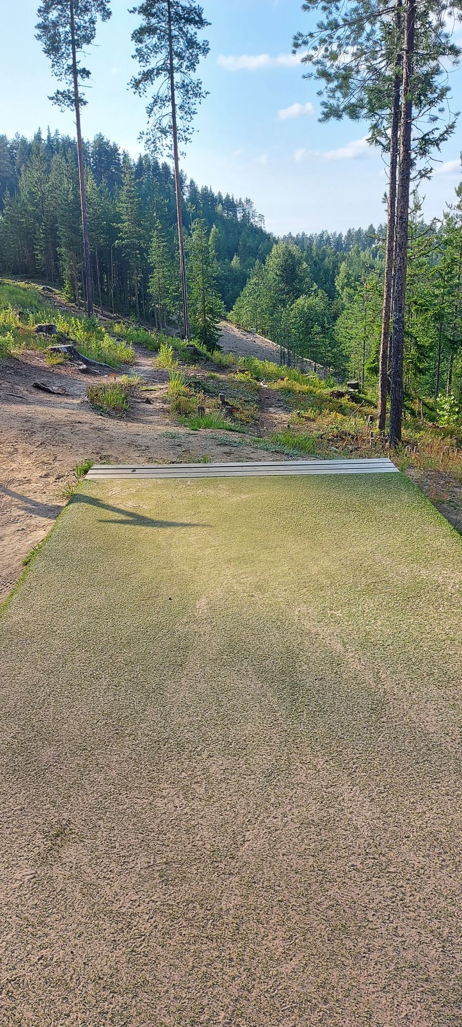 Tarinalaakso New Course tee 1