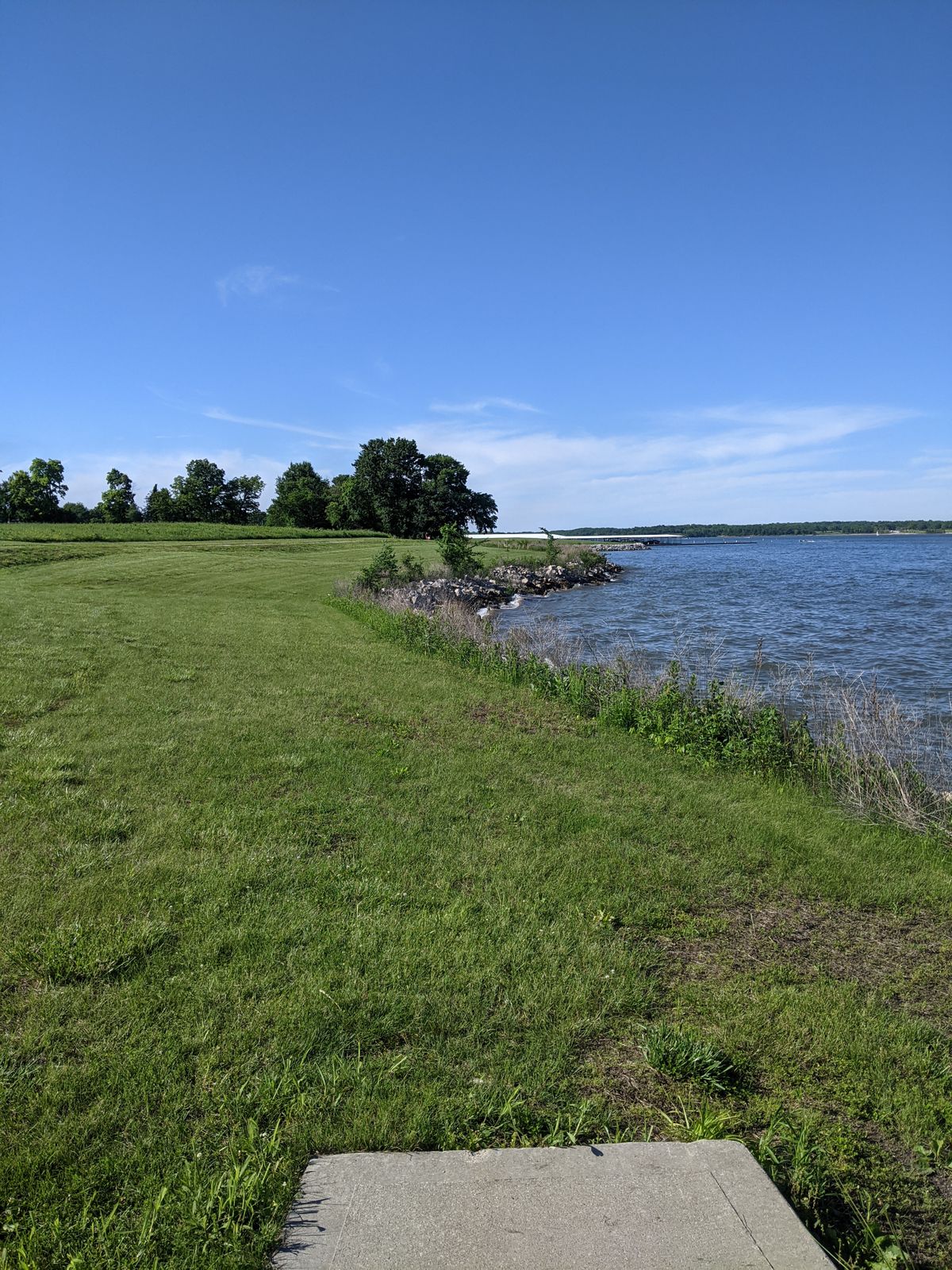Tee 16