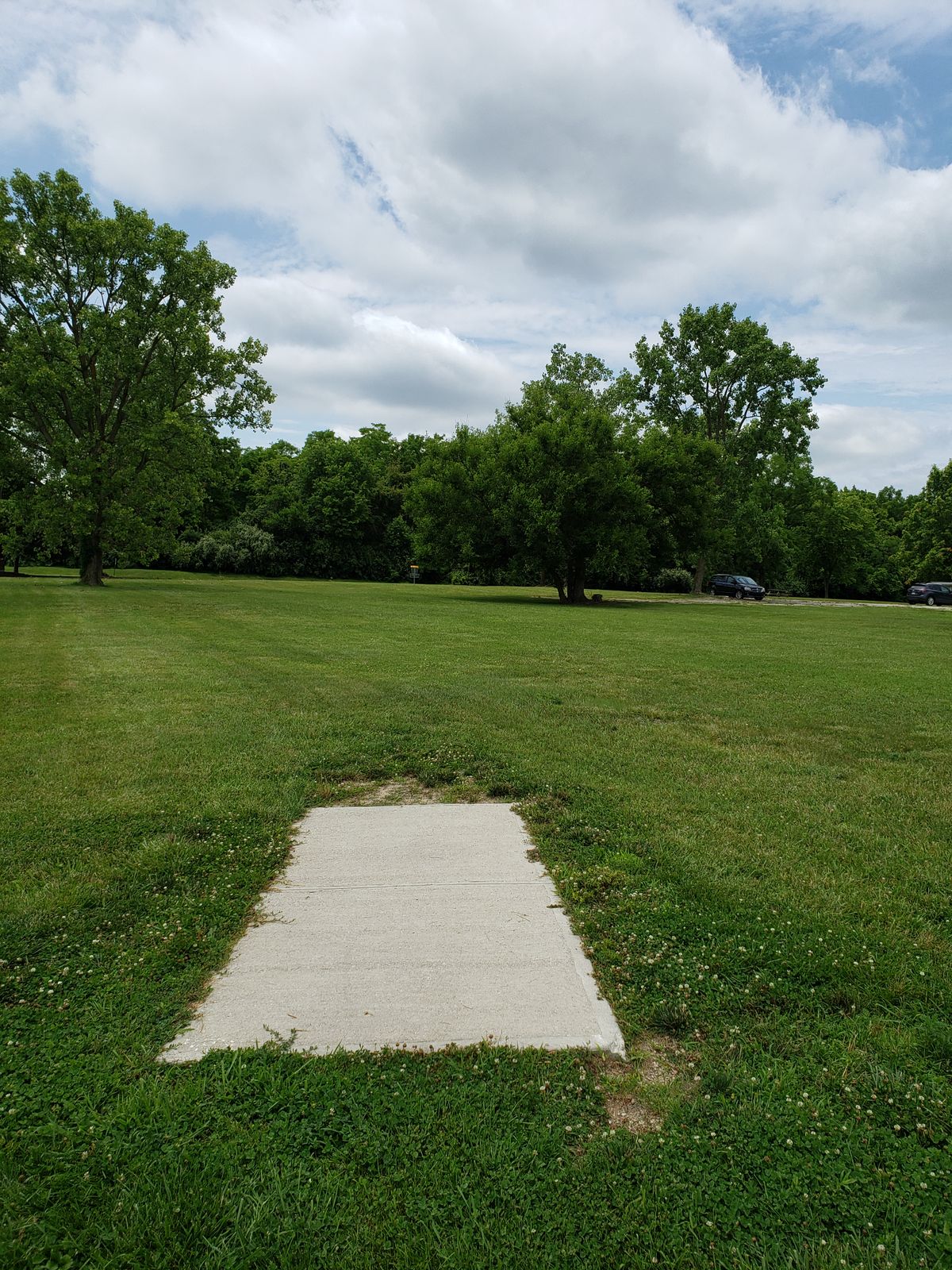 #18 Tee-Pad and Fairway.
