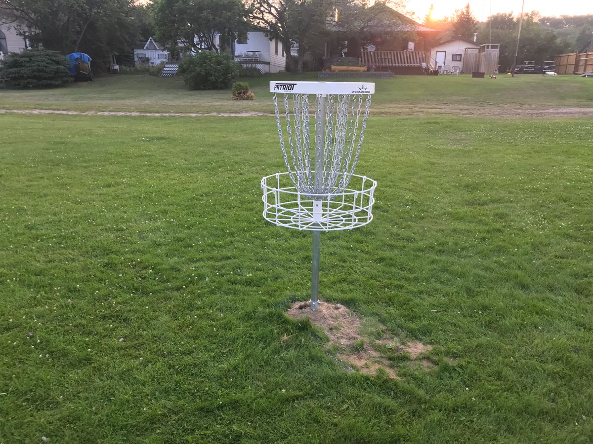 Hole 2 basket