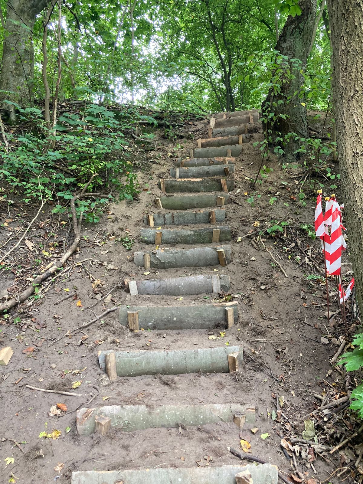 Stairs from hole 3 to  hole 4.