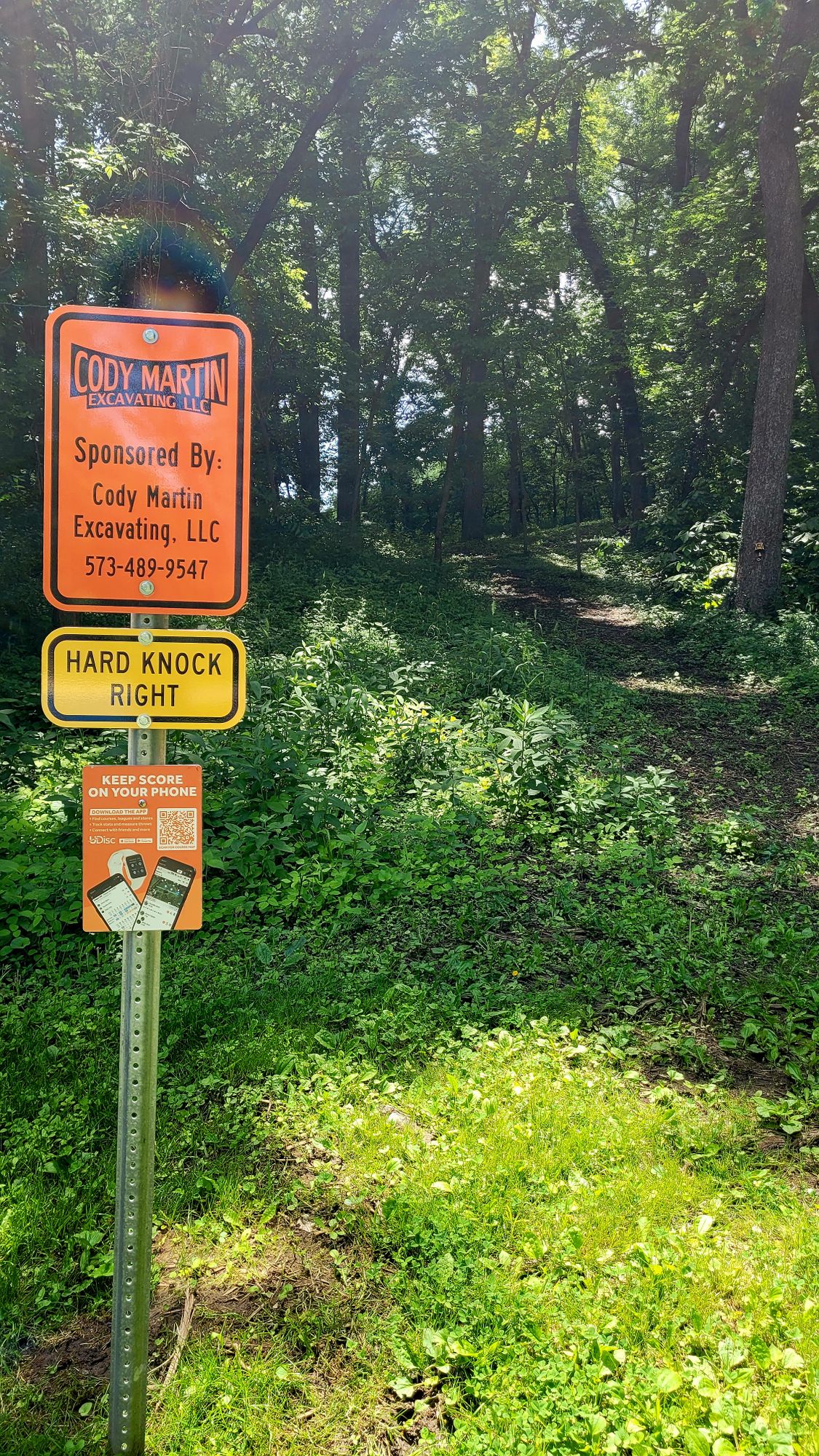 Hole 1
Sponsor signage